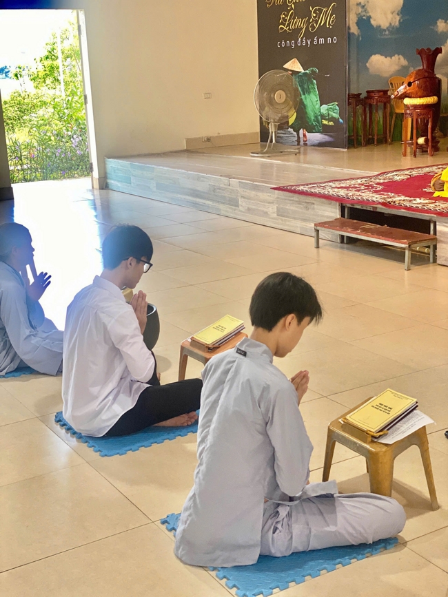 One - Day Practice at Dong Cao pagoda, Thanh Hoa