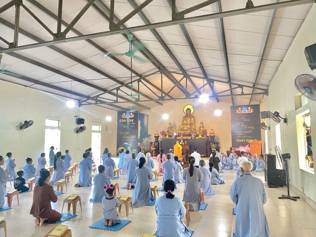 One - Day Practice at Dong Cao pagoda, Thanh Hoa