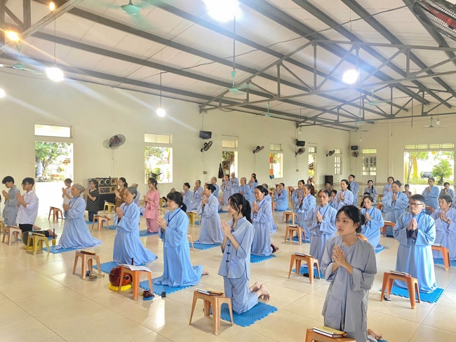 One - Day Practice at Dong Cao pagoda, Thanh Hoa