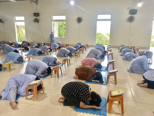 One - Day Practice at Dong Cao pagoda, Thanh Hoa