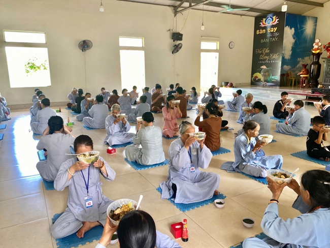 One - Day Practice at Dong Cao pagoda, Thanh Hoa