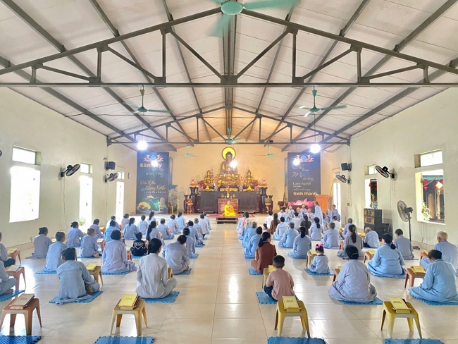 One - Day Practice at Dong Cao pagoda, Thanh Hoa