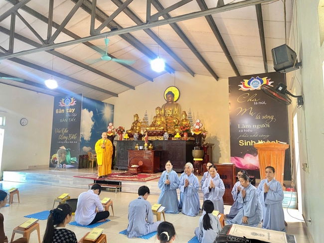 One - Day Practice at Dong Cao pagoda, Thanh Hoa
