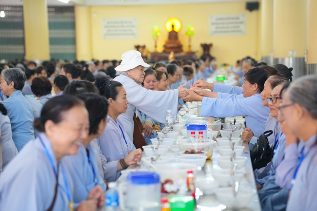 Kết khóa Khóa tu Phật thất lần 106
