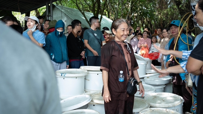 Phóng sinh tại bến phà Bình Mỹ