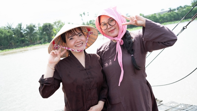 Phóng sinh tại bến phà Bình Mỹ