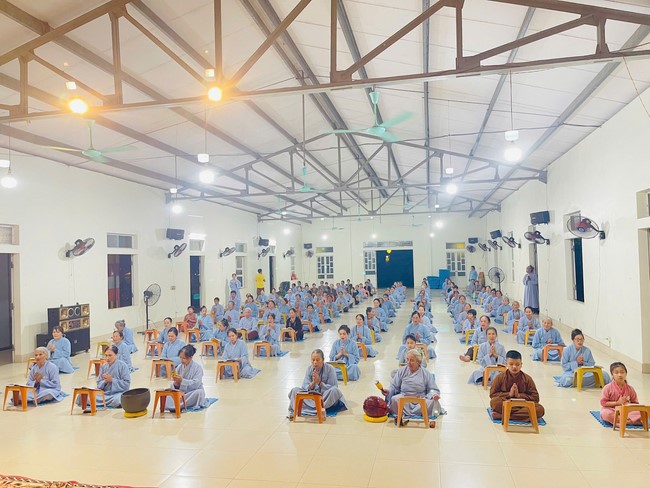 Chùa Đống Cao – Thanh Hoá: Đêm lễ “Dâng đèn trí tuệ”