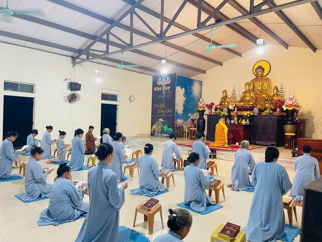 Chùa Đống Cao – Thanh Hoá: Đêm lễ “Dâng đèn trí tuệ”