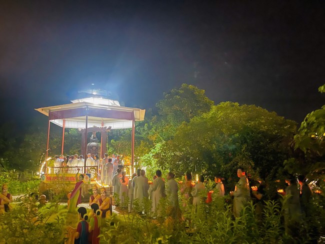 Chùa Đống Cao – Thanh Hoá: Đêm lễ “Dâng đèn trí tuệ”