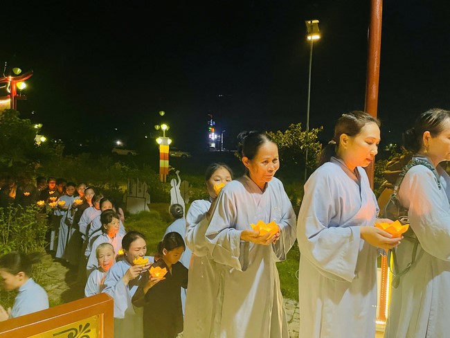 Chùa Đống Cao – Thanh Hoá: Đêm lễ “Dâng đèn trí tuệ”