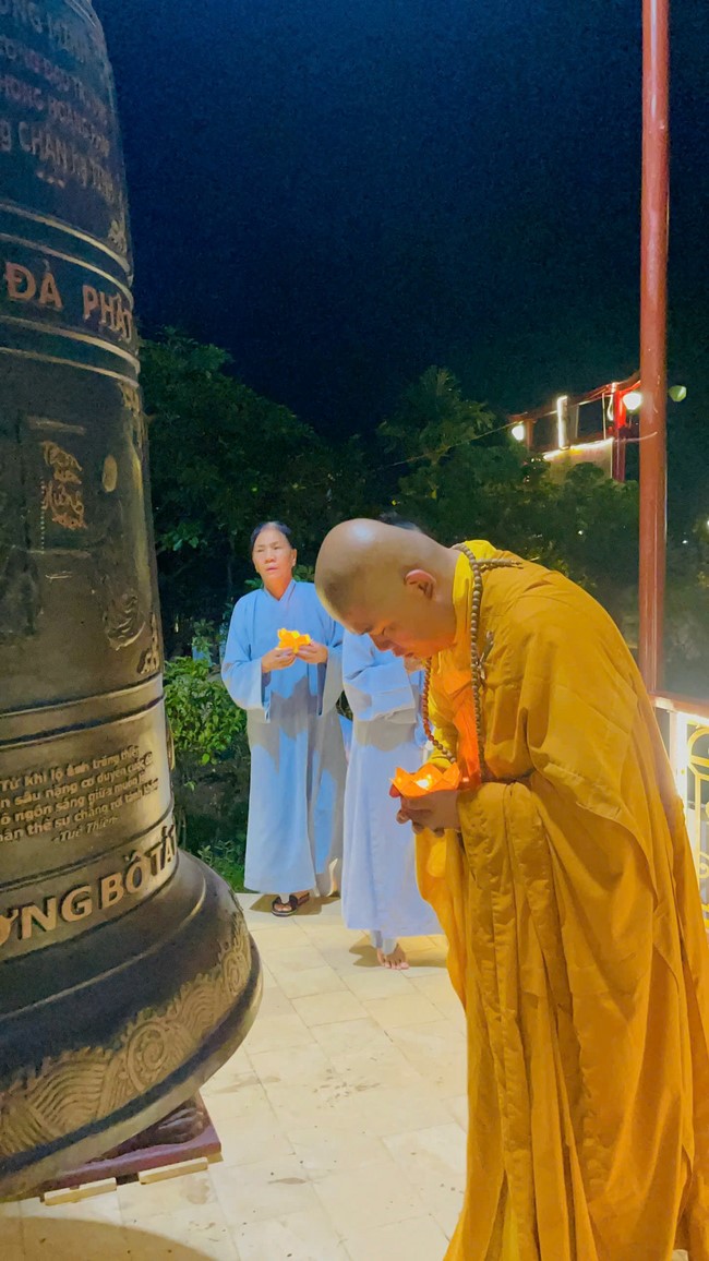 Chùa Đống Cao – Thanh Hoá: Đêm lễ “Dâng đèn trí tuệ”