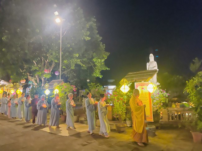 Chùa Đống Cao – Thanh Hoá: Đêm lễ “Dâng đèn trí tuệ”