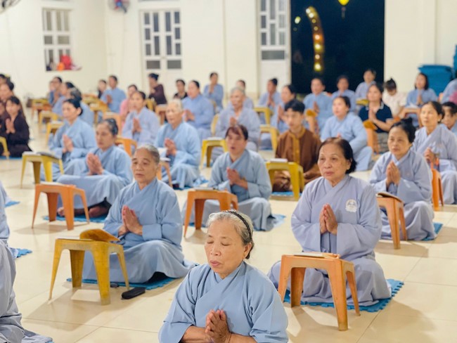 Chùa Đống Cao – Thanh Hoá: Đêm lễ “Dâng đèn trí tuệ”