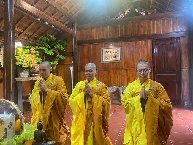 Chư Tăng Tổ đình Hoằng Pháp mừng khánh tuế Hòa thượng Đạo trưởng sau khi mãn khóa An cư kiết hạ PL.2569