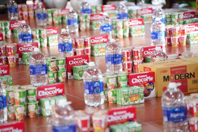 Giving gifts at the Orthopedic Trauma Hospital in HCMC in the Ullambana season in the pagoda charity activities