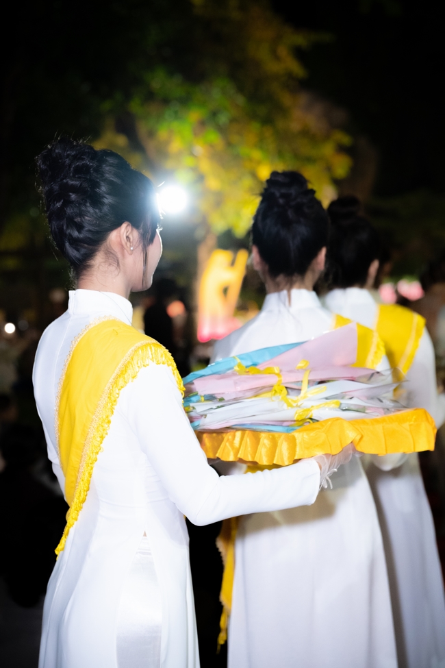 Candle Lighting Night of Ullambana Ceremony holding by Hieu and Thuong Group