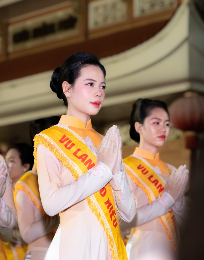 Candle Lighting Night of Ullambana Ceremony holding by Hieu and Thuong Group