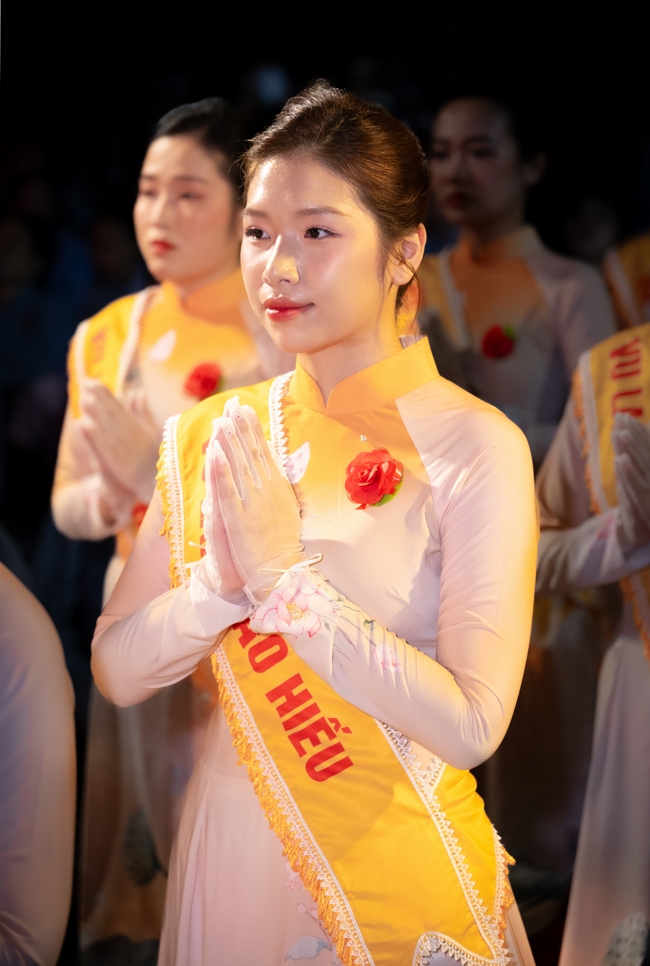 Candle Lighting Night of Ullambana Ceremony holding by Hieu and Thuong Group