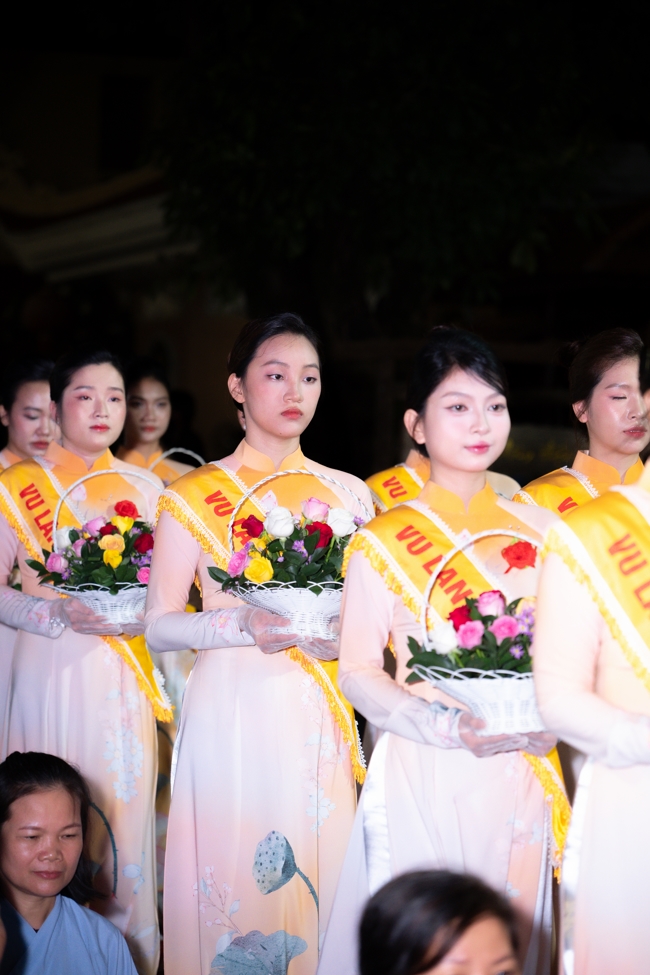 Candle Lighting Night of Ullambana Ceremony holding by Hieu and Thuong Group