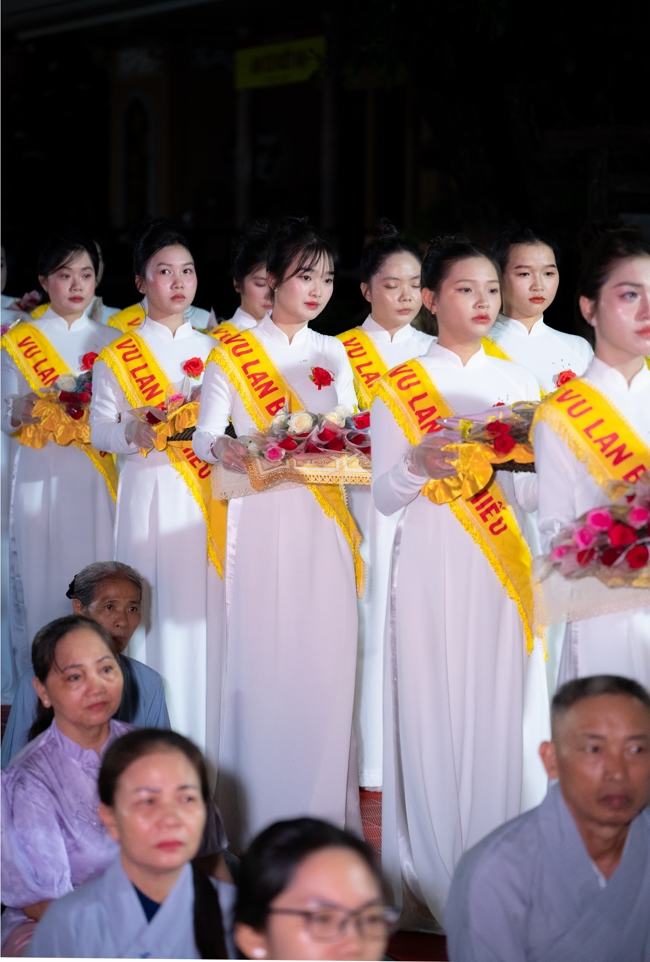 Candle Lighting Night of Ullambana Ceremony holding by Hieu and Thuong Group