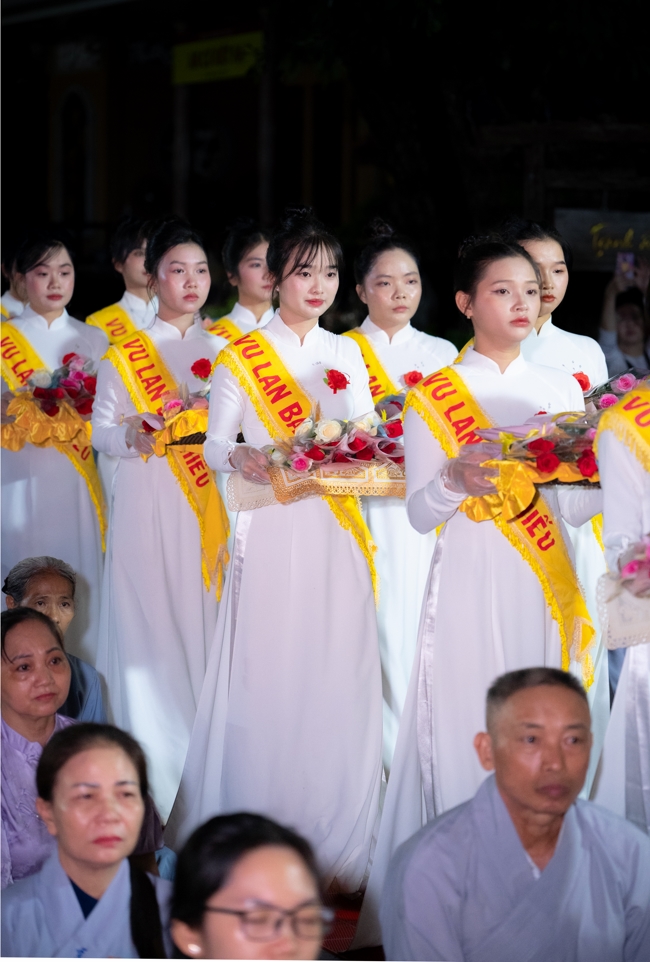 Candle Lighting Night of Ullambana Ceremony holding by Hieu and Thuong Group