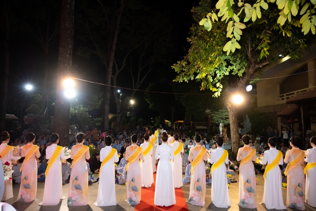 Candle Lighting Night of Ullambana Ceremony holding by Hieu and Thuong Group