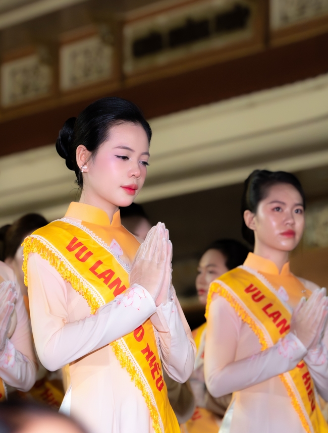 Candle Lighting Night of Ullambana Ceremony holding by Hieu and Thuong Group