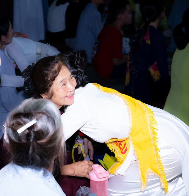 Candle Lighting Night of Ullambana Ceremony holding by Hieu and Thuong Group