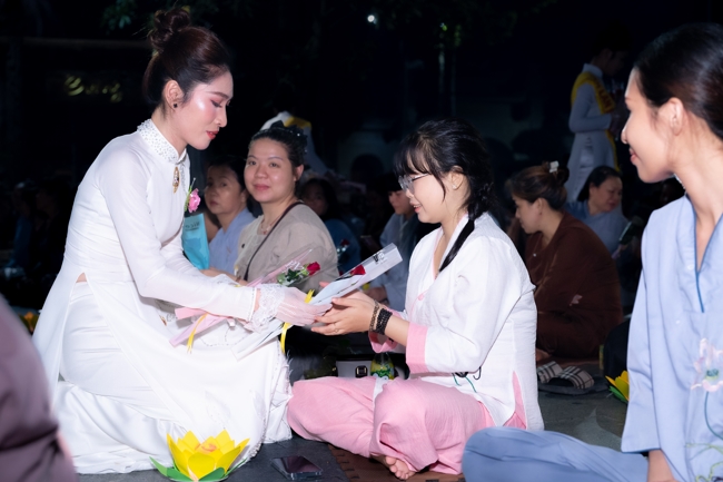 Candle Lighting Night of Ullambana Ceremony holding by Hieu and Thuong Group