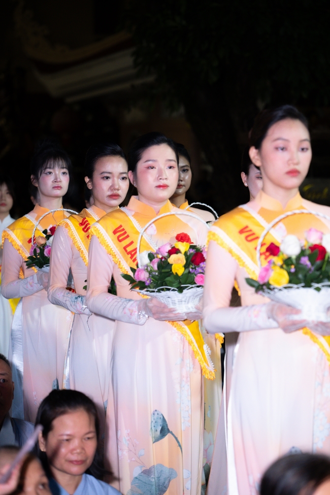 Candle Lighting Night of Ullambana Ceremony holding by Hieu and Thuong Group