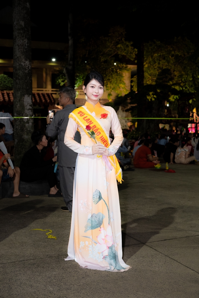 Candle Lighting Night of Ullambana Ceremony holding by Hieu and Thuong Group