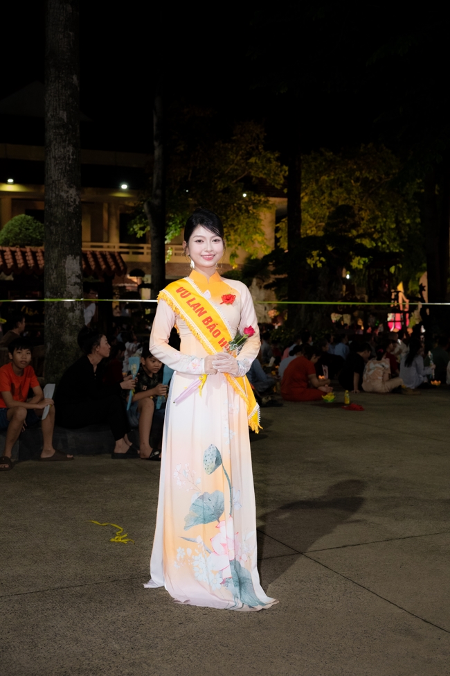 Candle Lighting Night of Ullambana Ceremony holding by Hieu and Thuong Group