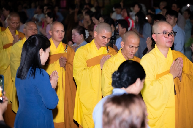 Candle Lighting Night of Ullambana Ceremony holding by Hieu and Thuong Group