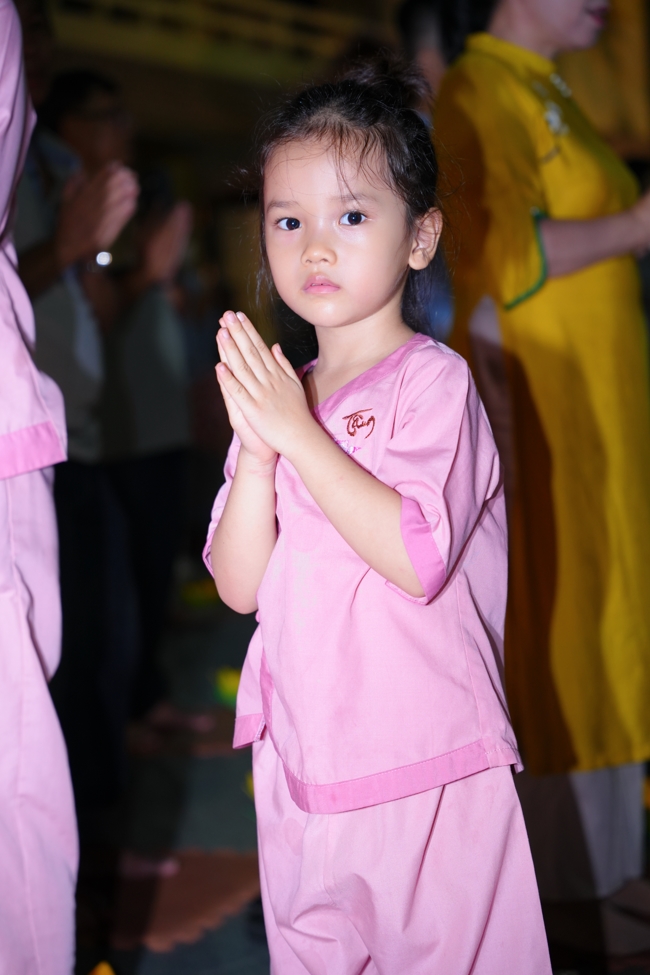 Candle Lighting Night of Ullambana Ceremony holding by Hieu and Thuong Group