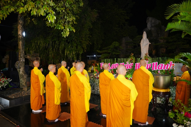 Candle Lighting Night of Ullambana Ceremony holding by Hieu and Thuong Group