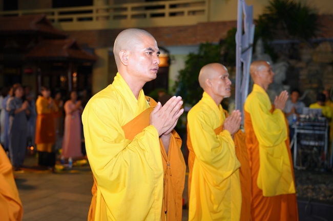 Candle Lighting Night of Ullambana Ceremony holding by Hieu and Thuong Group