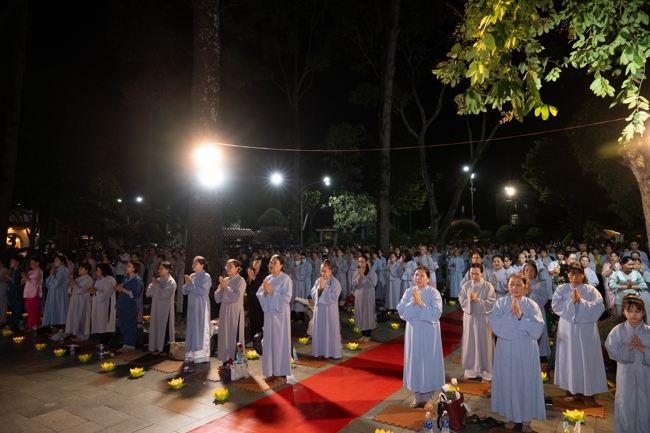 Candle Lighting Night of Ullambana Ceremony holding by Hieu and Thuong Group