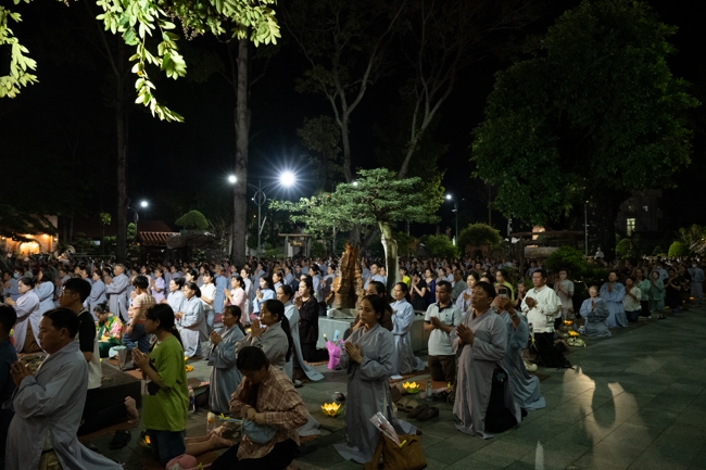 Candle Lighting Night of Ullambana Ceremony holding by Hieu and Thuong Group