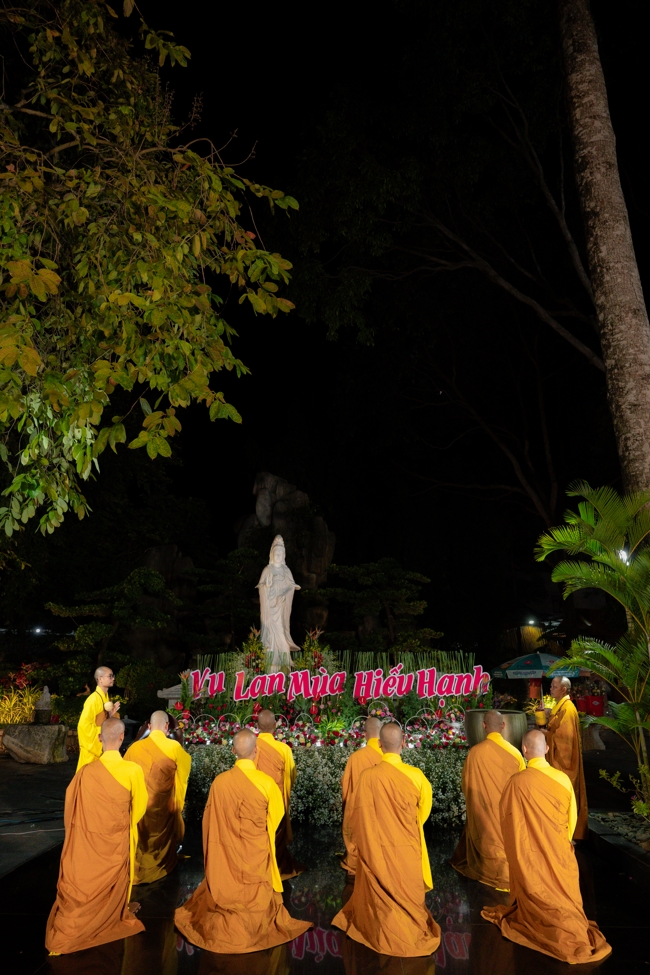 Candle Lighting Night of Ullambana Ceremony holding by Hieu and Thuong Group
