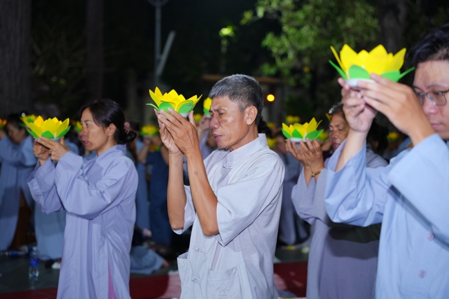 Candle Lighting Night of Ullambana Ceremony holding by Hieu and Thuong Group