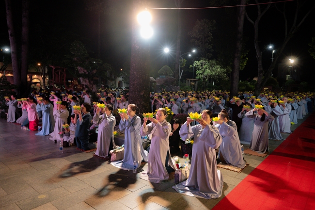 Candle Lighting Night of Ullambana Ceremony holding by Hieu and Thuong Group