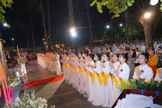 Candle Lighting Night of Ullambana Ceremony holding by Hieu and Thuong Group