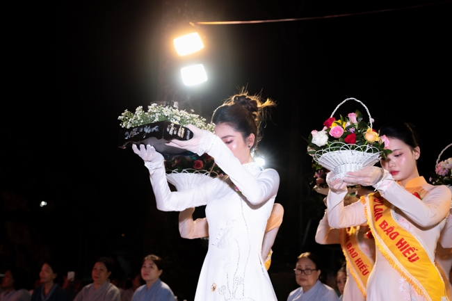 Candle Lighting Night of Ullambana Ceremony holding by Hieu and Thuong Group