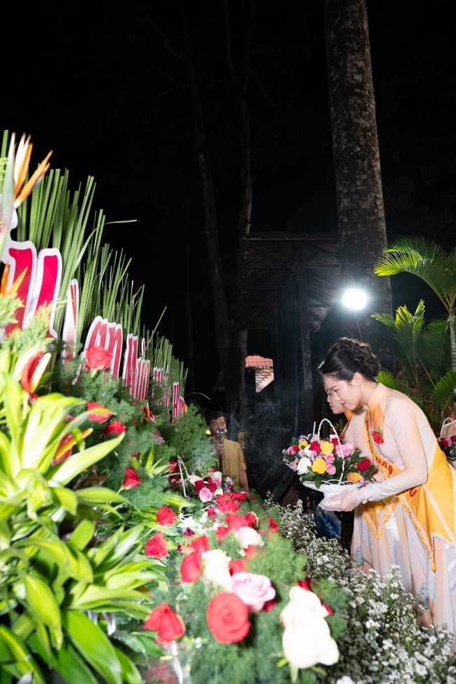 Candle Lighting Night of Ullambana Ceremony holding by Hieu and Thuong Group