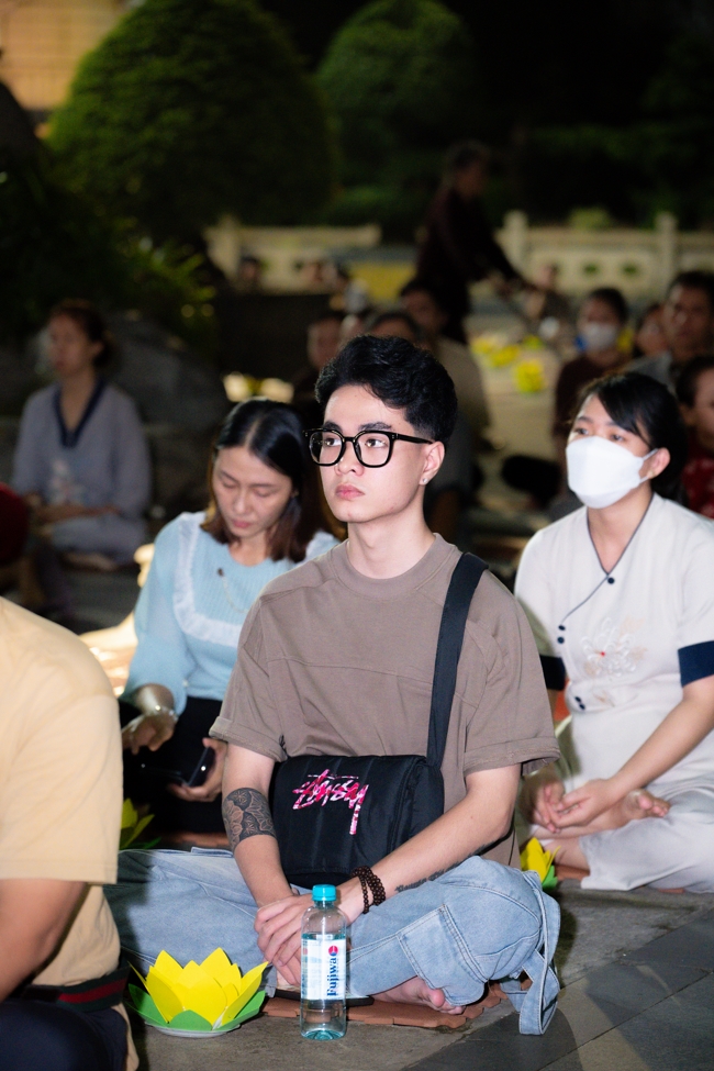 Candle Lighting Night of Ullambana Ceremony holding by Hieu and Thuong Group