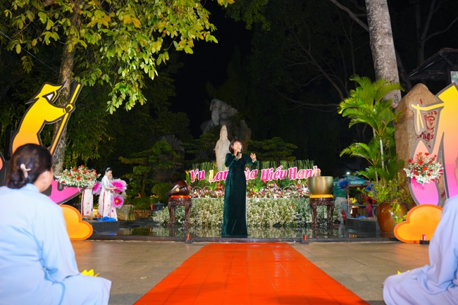 Candle Lighting Night of Ullambana Ceremony holding by Hieu and Thuong Group
