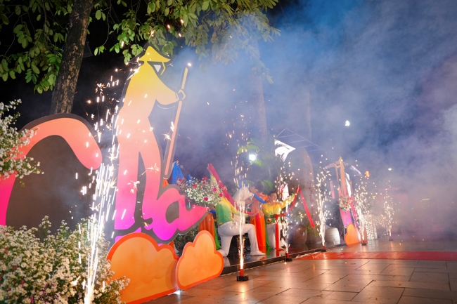 Candle Lighting Night of Ullambana Ceremony holding by Hieu and Thuong Group