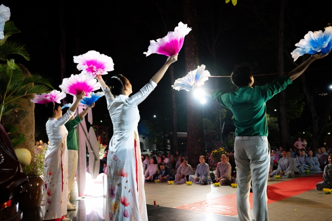 Candle Lighting Night of Ullambana Ceremony holding by Hieu and Thuong Group
