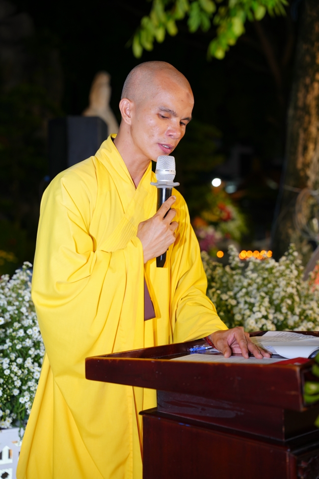 Candle Lighting Night of Ullambana Ceremony holding by Hieu and Thuong Group