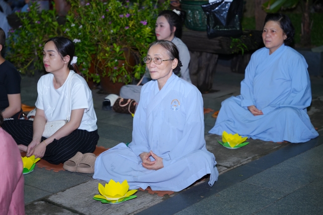 Candle Lighting Night of Ullambana Ceremony holding by Hieu and Thuong Group